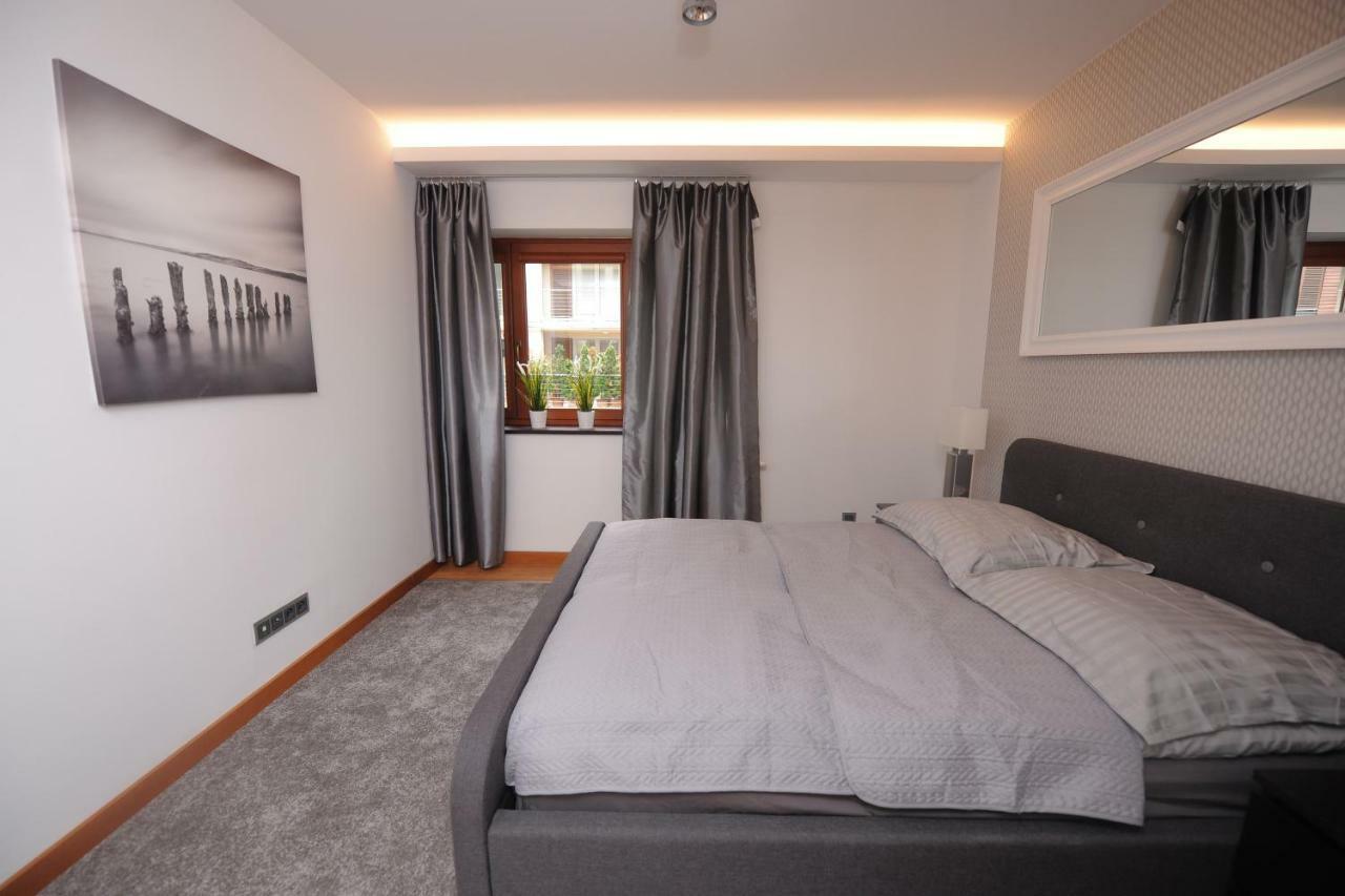 Apartament Zeta Lux ウストロン エクステリア 写真