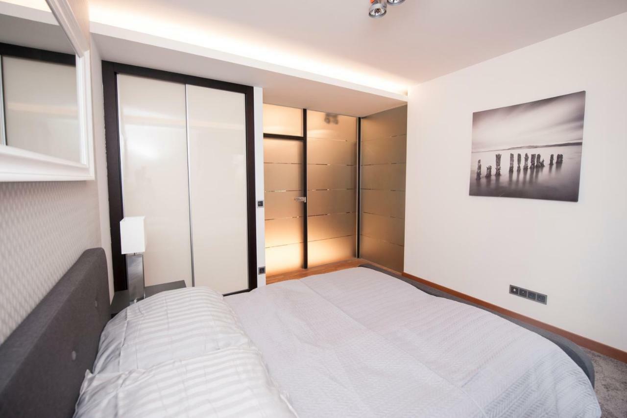 Apartament Zeta Lux ウストロン エクステリア 写真